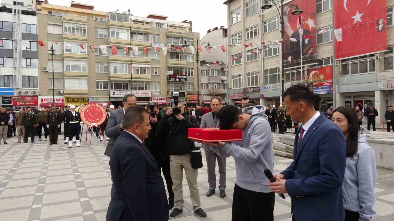 Atatürk’ün Burdur’a gelişinin 93. yılı törenle kutlandı