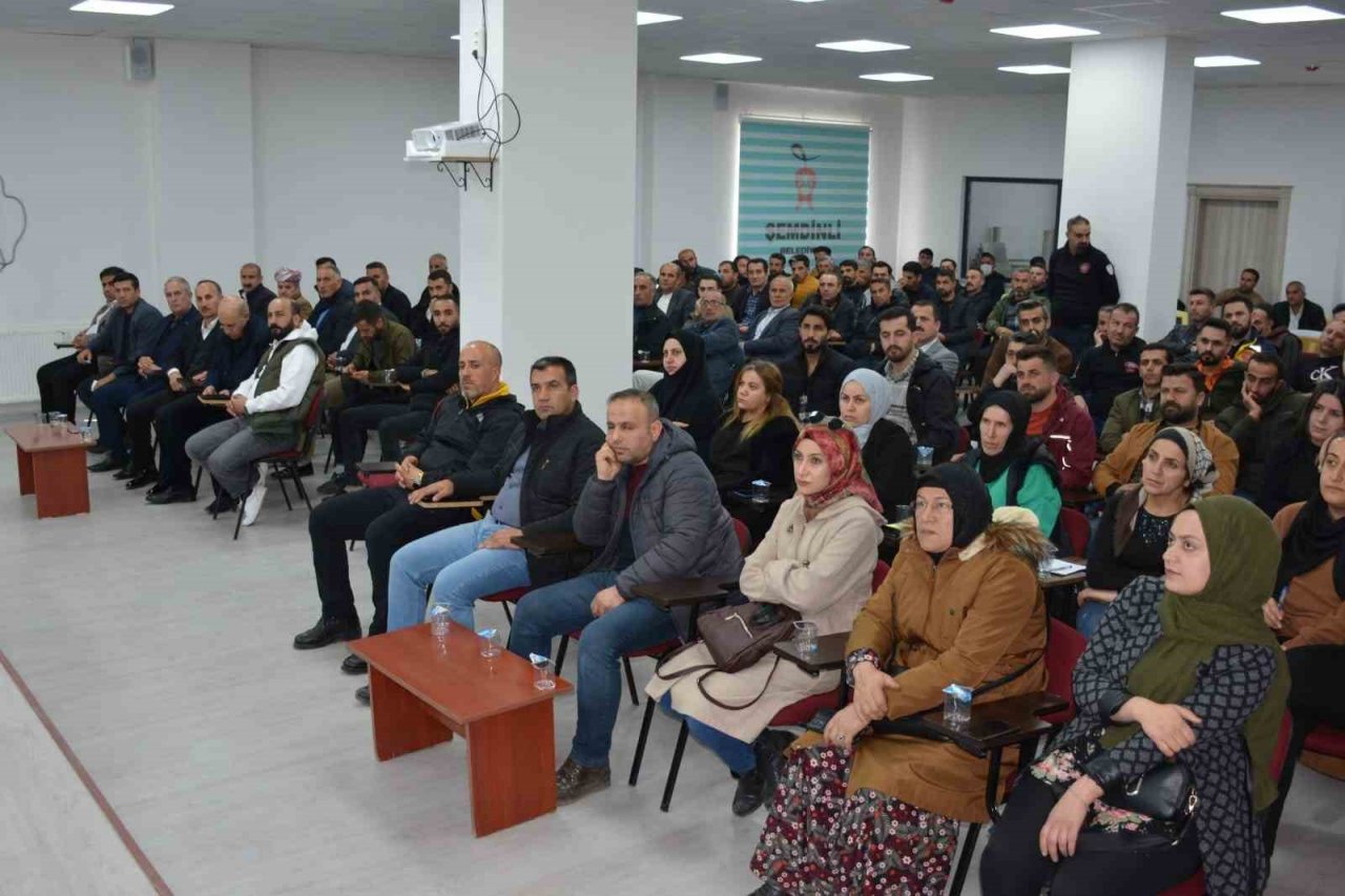 Şemdinli Belediyesinden ‘Farkındalık Eğitimi’ semineri