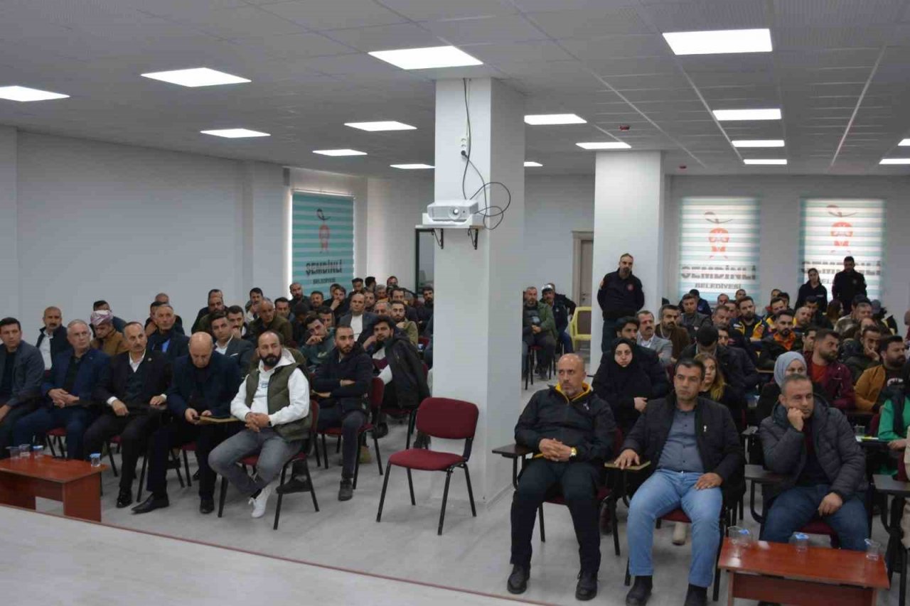 Şemdinli Belediyesinden ‘Farkındalık Eğitimi’ semineri