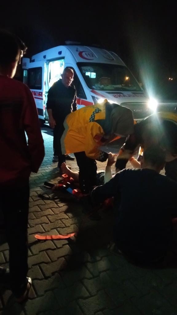 Depreme 2. katta yakalan şahıs balkondan atlayarak kaçarken yaralandı