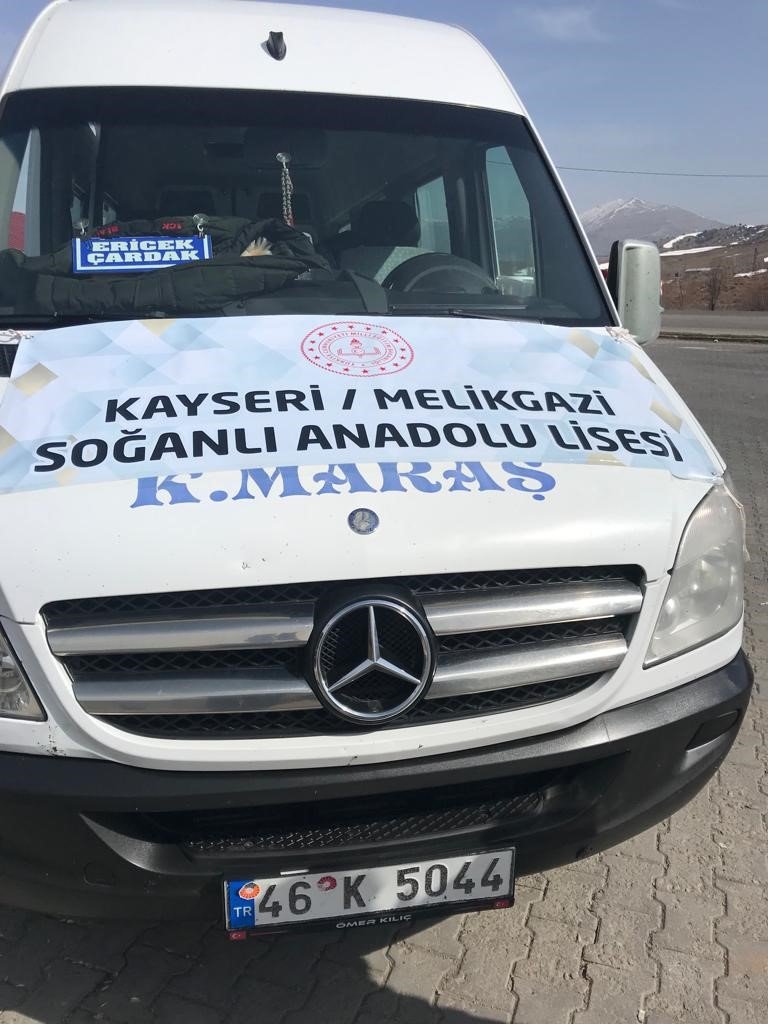 Öğrencilerin harçlıkları depremzedelere