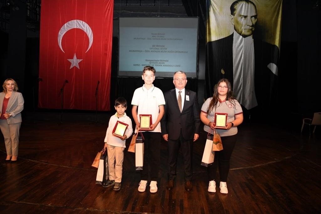 Atatürk’ün Antalya’ya gelişinin 93’üncü yıldönümü törenle kutlandı