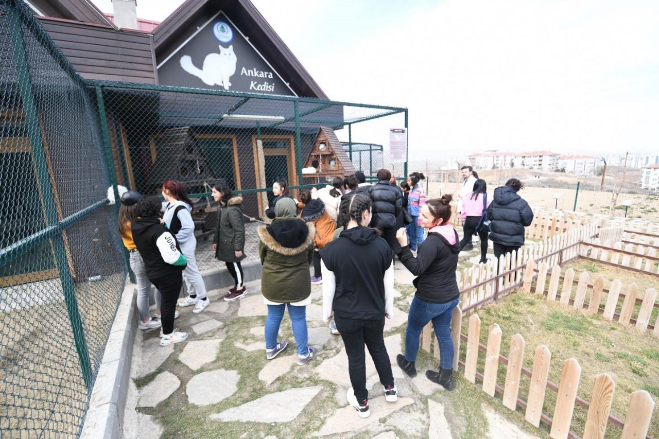 Pursaklar’da depremzede çocukların yüzünü güldüren gezi