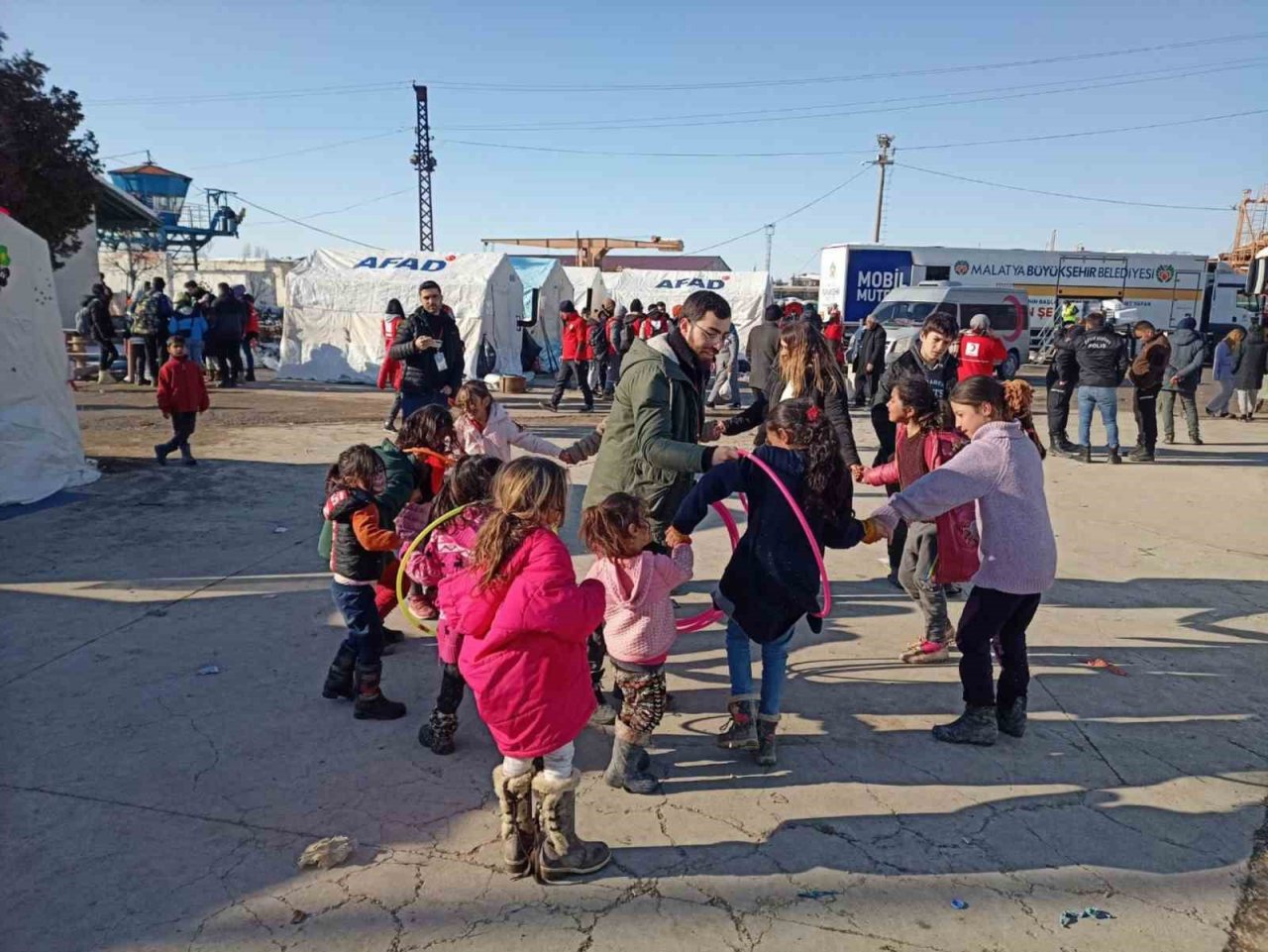 Rehber öğretmenlerden depremzedelere psikososyal destek