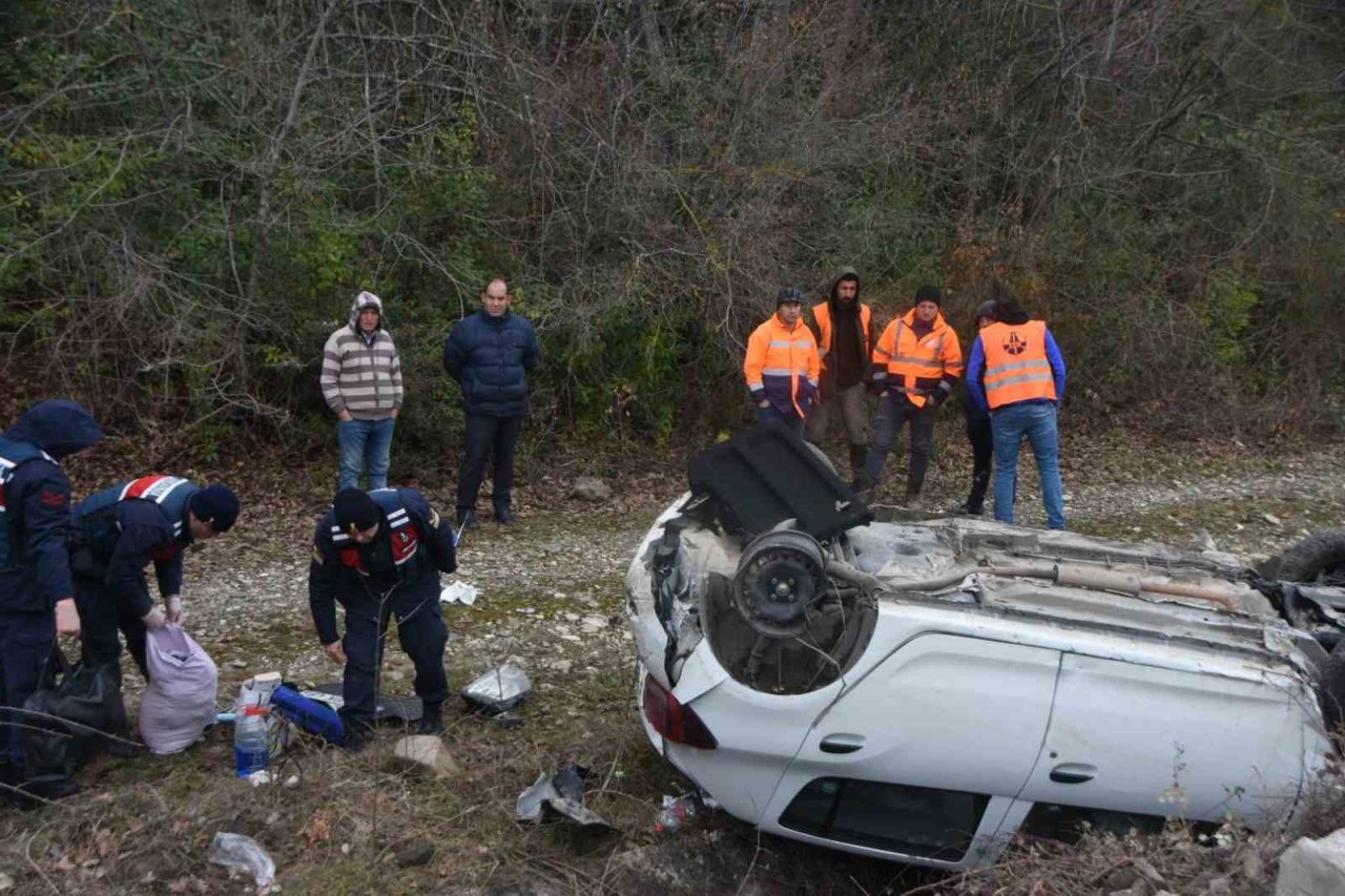 Otomobil takla attı: 2 yaralı