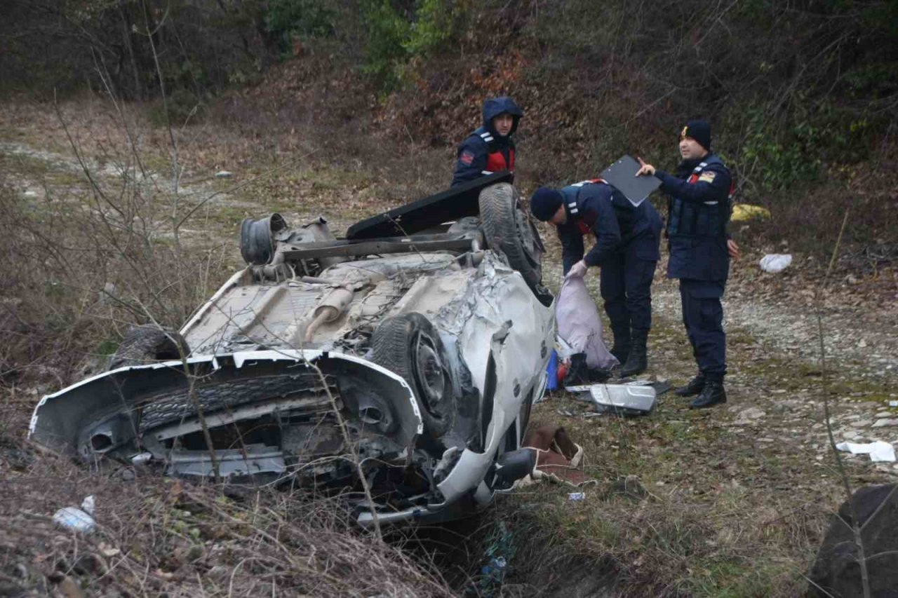 Otomobil takla attı: 2 yaralı