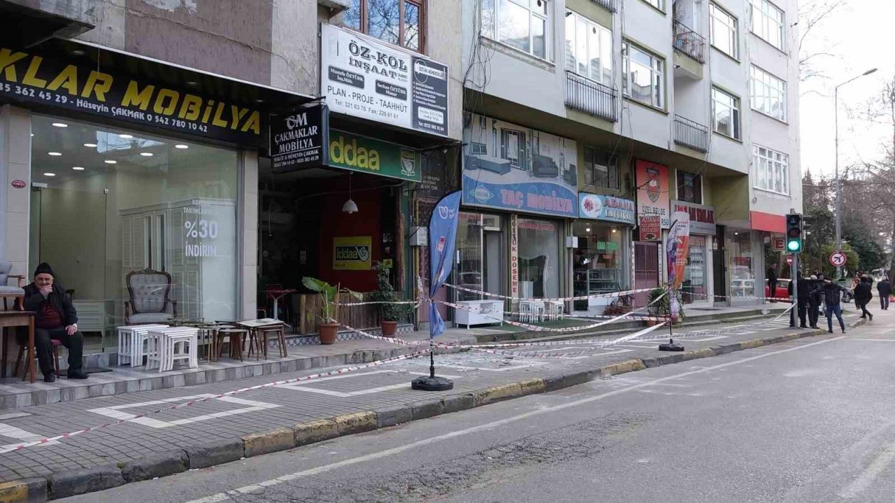 Kuvvetli rüzgar az kalsın faciaya yol açıyordu