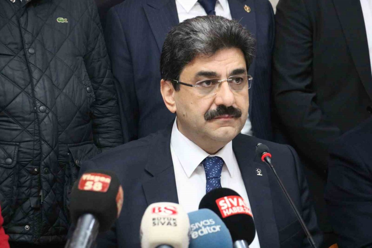 AK Parti Sivas İl Başkanı Aksu, milletvekilliği aday adaylığı için görevinden istifa etti