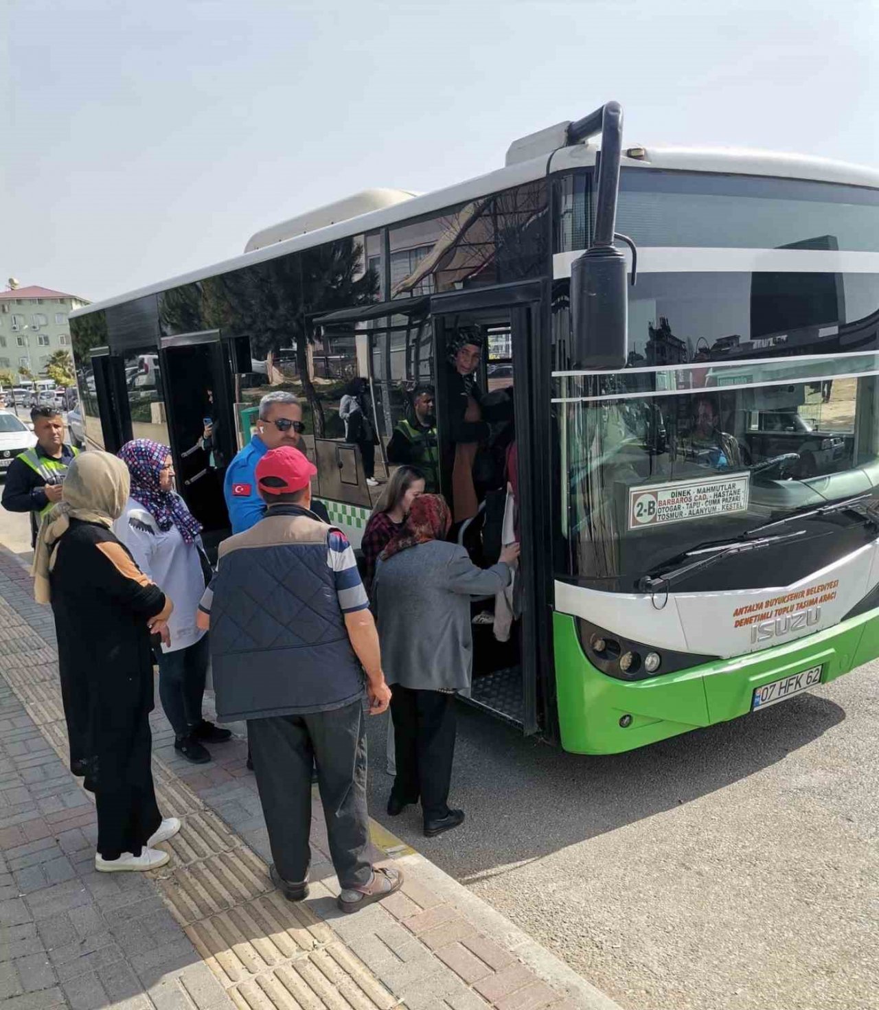Alanya’da halk otobüsleri ve taksiler denetlendi
