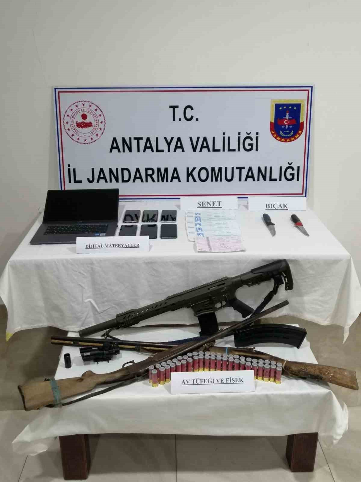 Antalya’da jandarma suça göz açtırmıyor