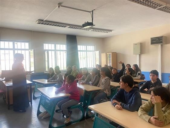 Bozdoğanlı öğrencilere ’değerler ve mahremiyet’ semineri verildi