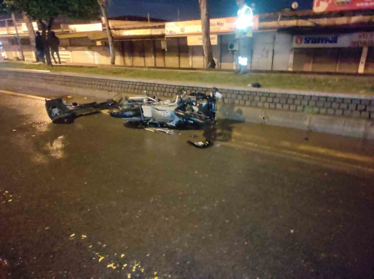 Aydın’da motosikletli polis timi otomobille çarpıştı: 2 polis yaralı