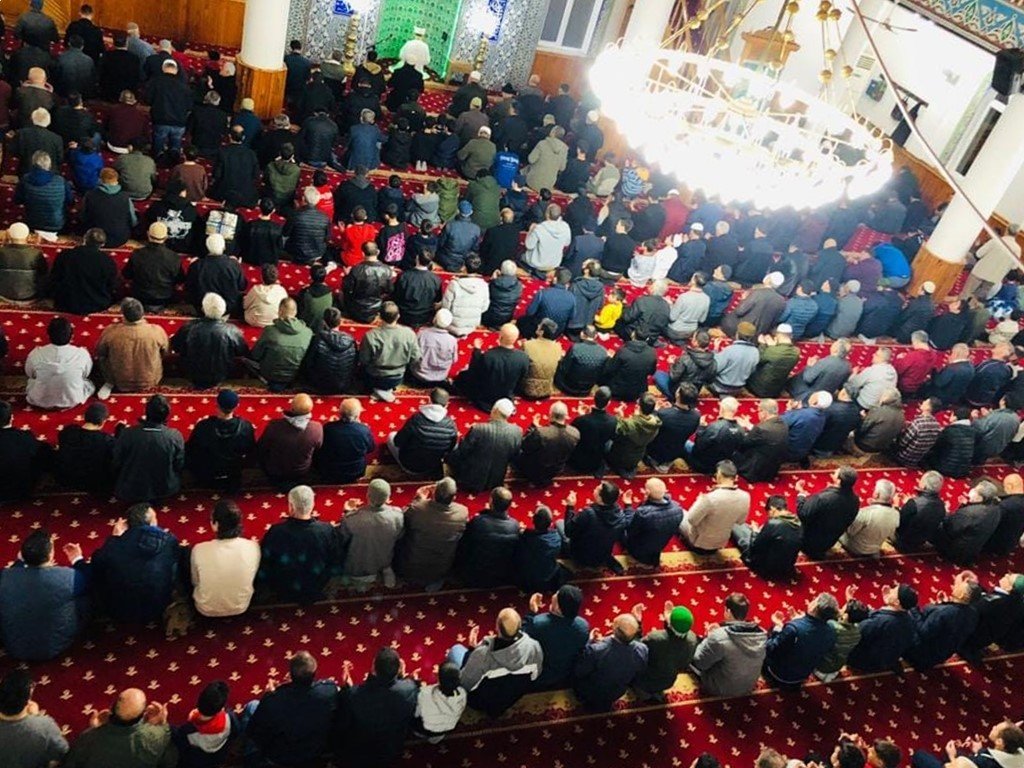 Aydın’da Berat Kandili’nde camiler doldu taştı