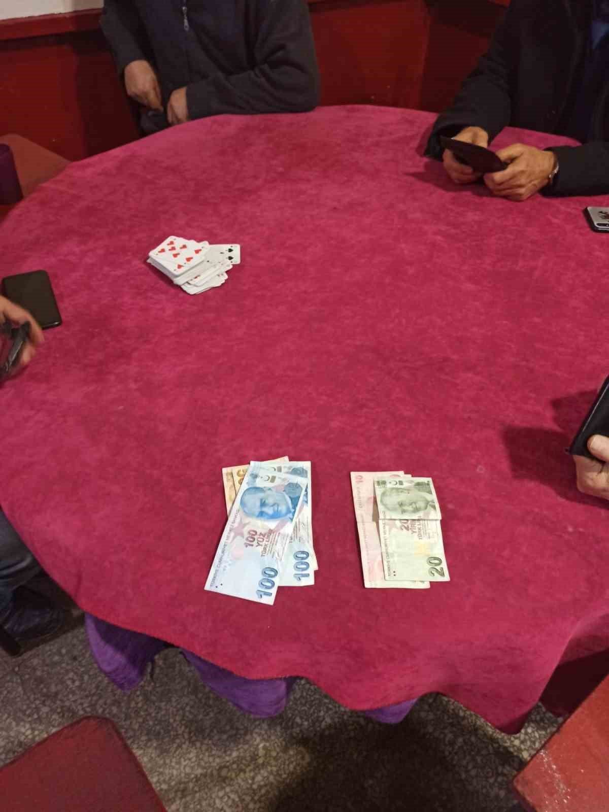 Çankırı’da kumar oynayan şahıslara suçüstü baskın