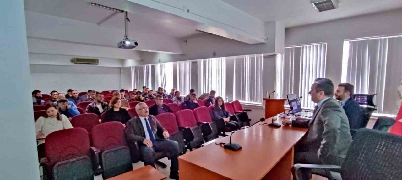 Denizli’de bulaşıcı hastalıklarla mücadele konusunda eğitim yapıldı