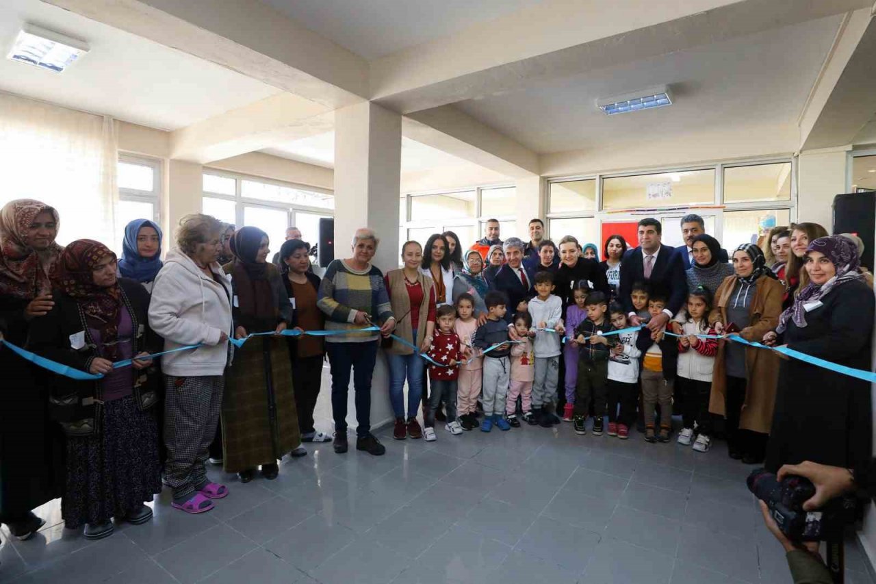 DEÜ’den depremzede çocuklar için kreş hizmeti