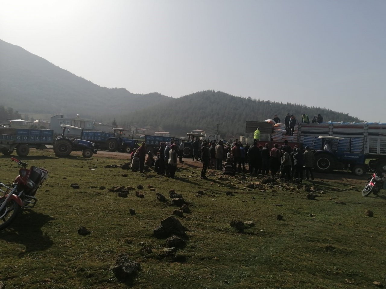 Gaziantep’te depremden etkilenen hayvan üreticilerine destek