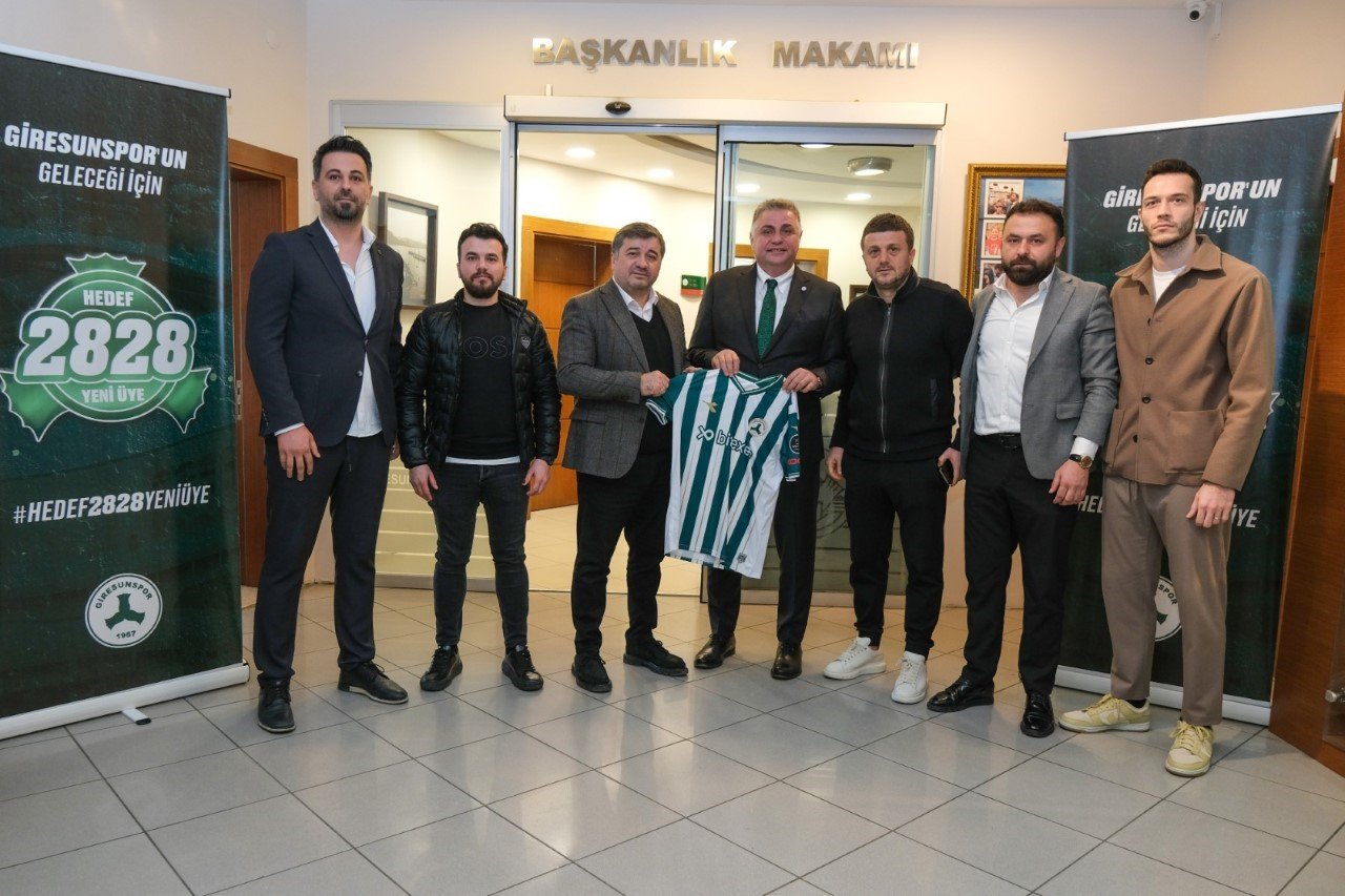 Giresunspor yönetiminden Vali Ünlü’ye ve Başkan Şenlikoğlu’na ziyaret