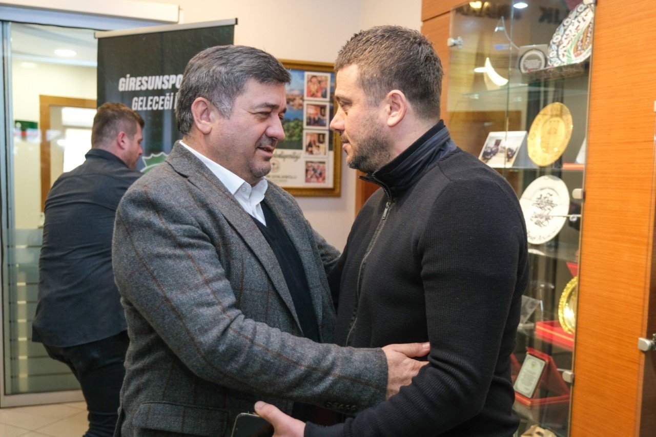 Giresunspor yönetiminden Vali Ünlü’ye ve Başkan Şenlikoğlu’na ziyaret