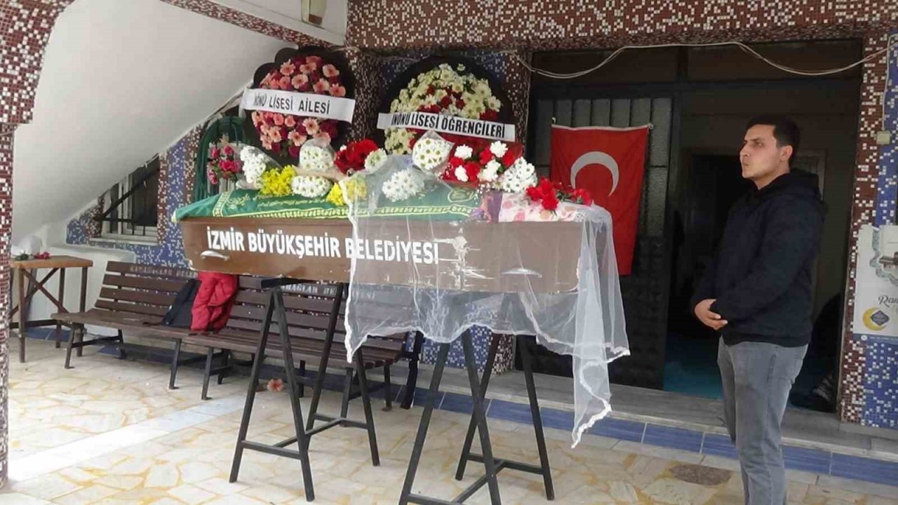 Kaçırıldığı araçtaki kazada hayatını kaybetmişti; duvak ile uğurlandı