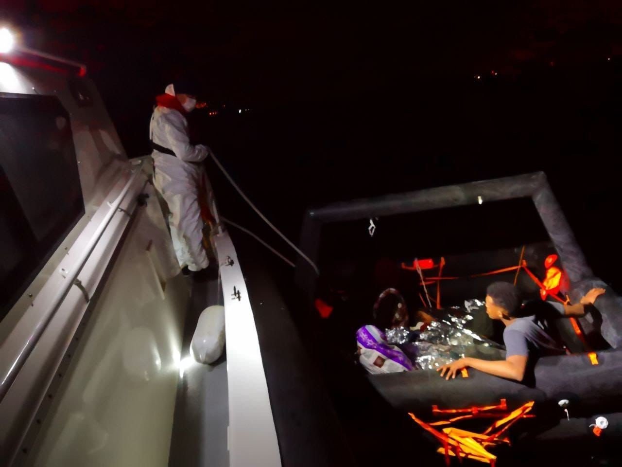 Ege Denizi’nde 90 göçmen yakalandı, 20 göçmen kurtarıldı