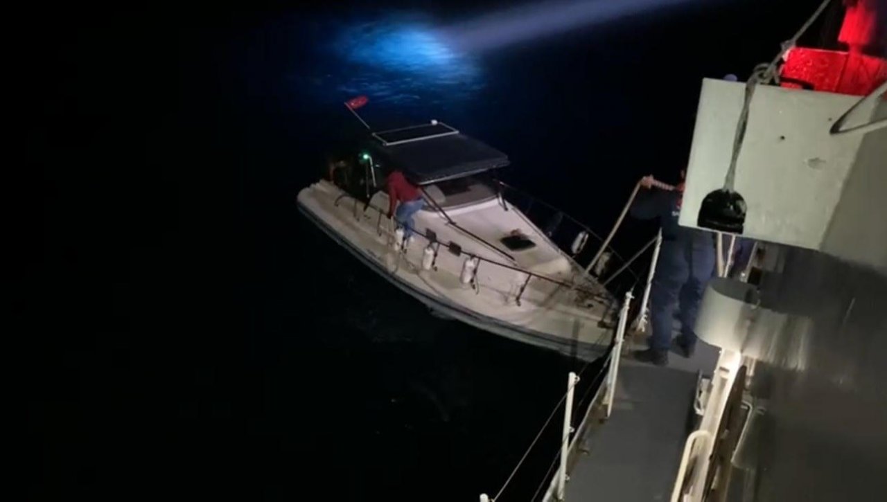 Ege Denizi’nde 90 göçmen yakalandı, 20 göçmen kurtarıldı