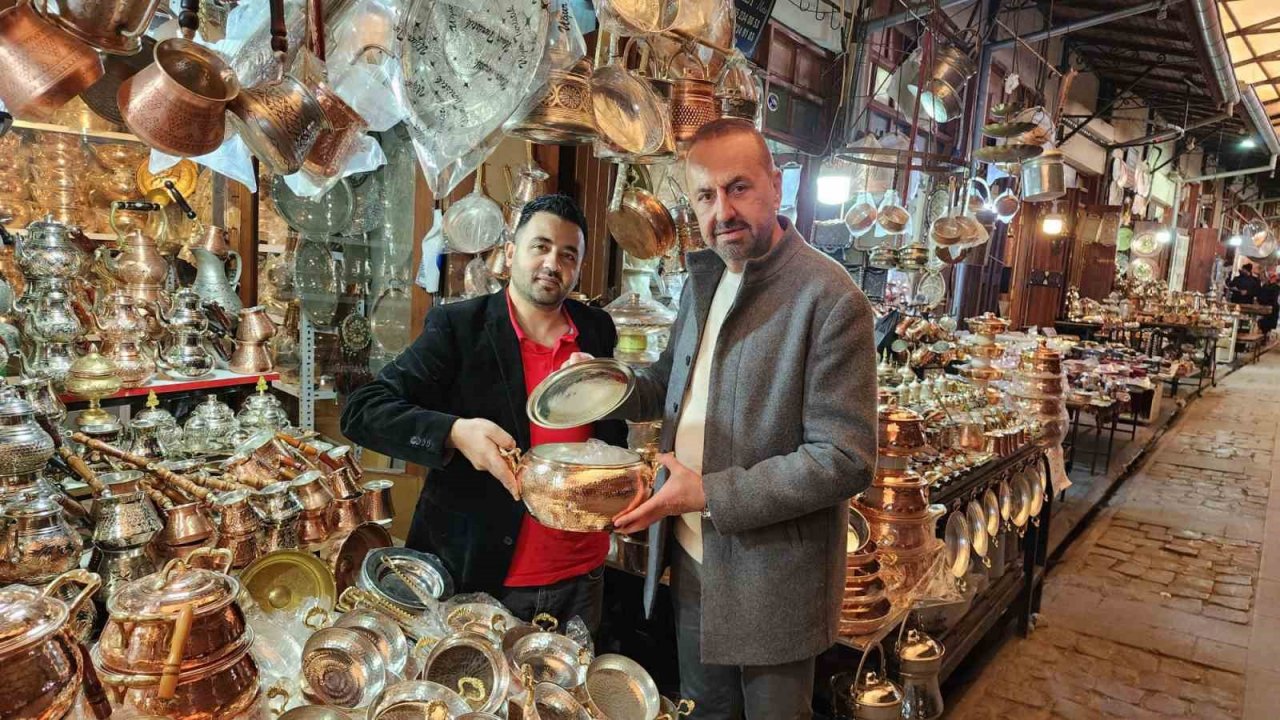 Gaziantep esnafı hazır konukları bekliyor