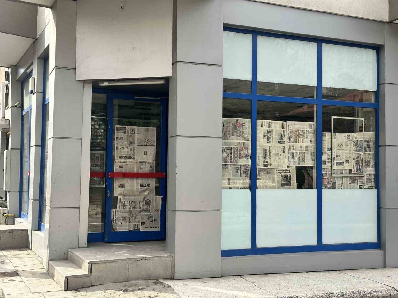 BİM’in aynı ilçedeki iki mağazasına mühür