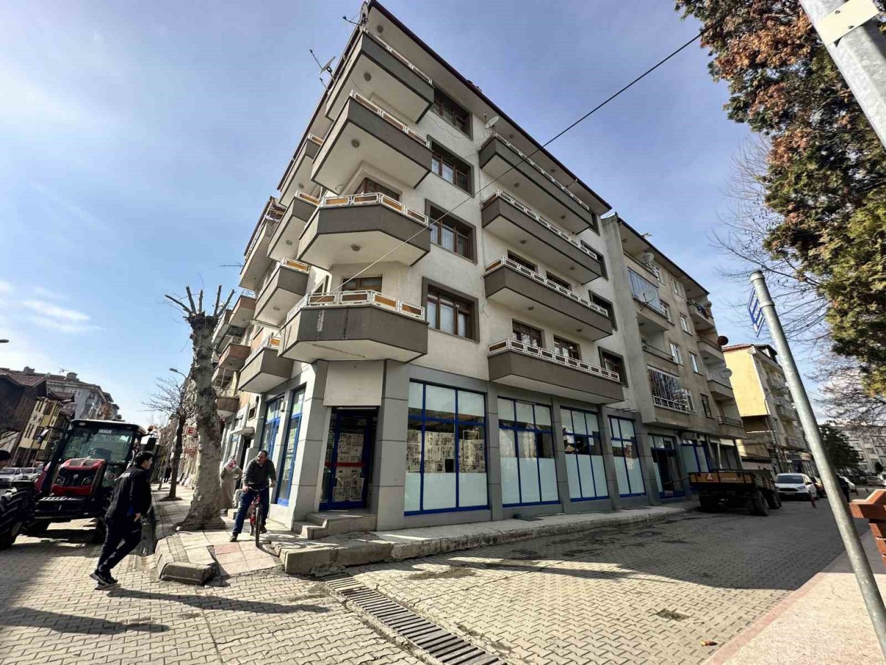 BİM’in aynı ilçedeki iki mağazasına mühür