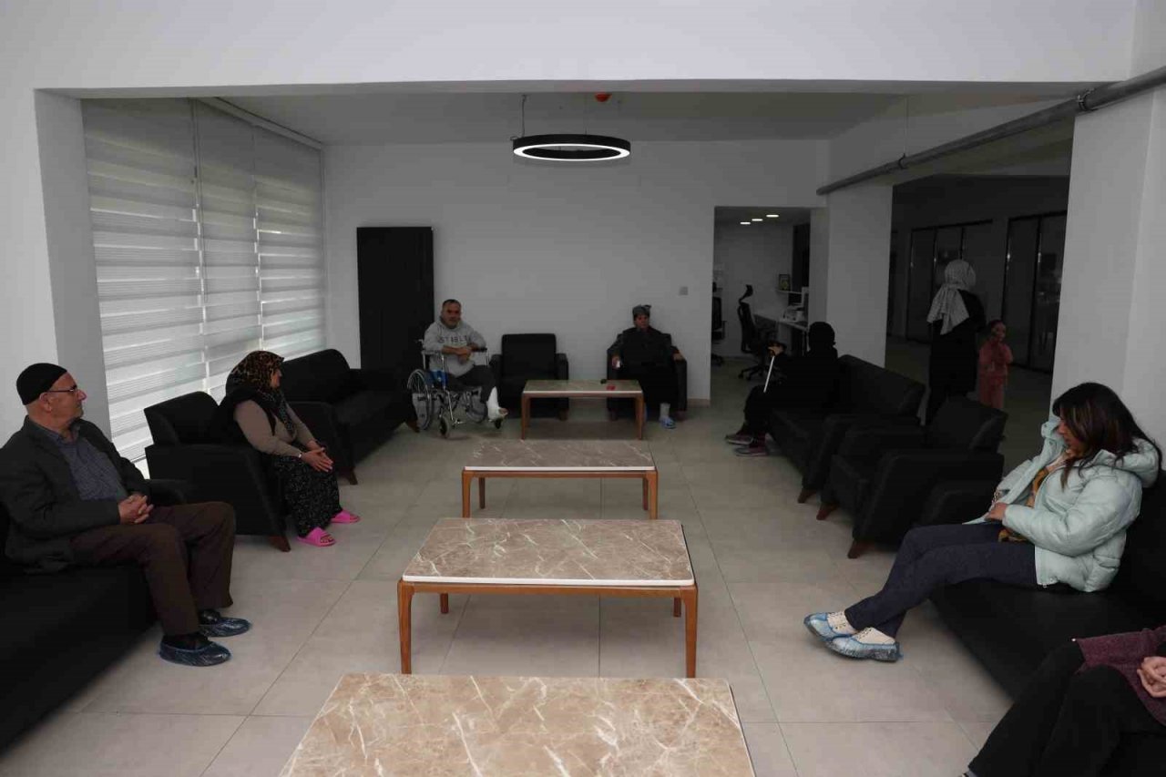 Kayseri Büyükşehir, tedavi gören depremzede yakınlarını misafirhanede ağırlıyor