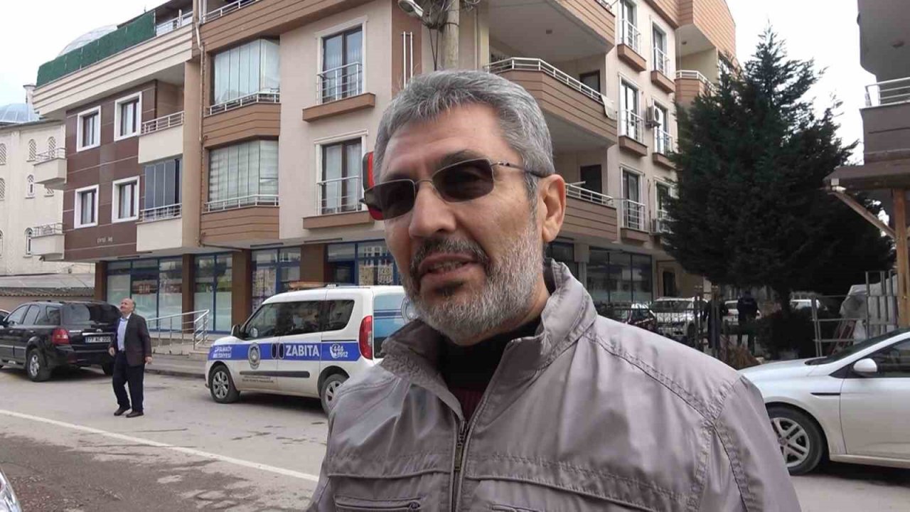 Yalova’da projeye aykırı duvar yıkılan binadaki BİM market mühürlendi