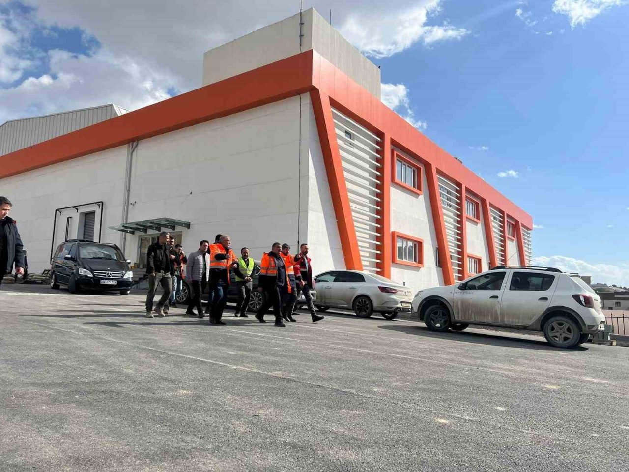 Yeni yapılan Yemek fabrikasında günlük 100 bin kişilik yemek üretiliyor