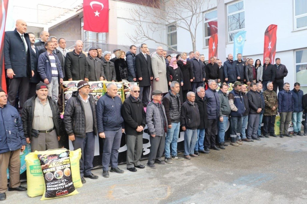 Gübre desteğinden 4 bin 877 üretici faydalandı