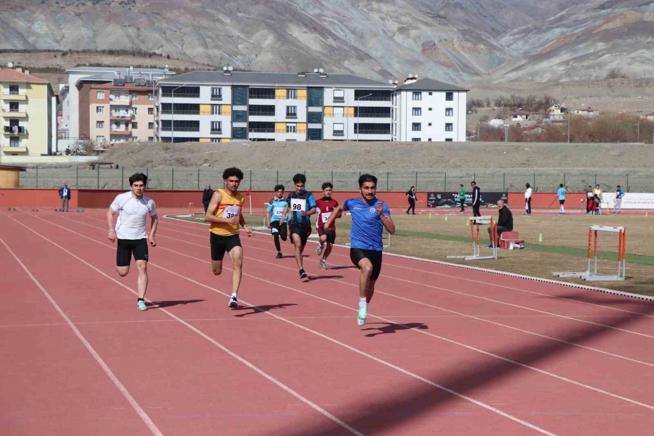 Puanlı atletizm müsabakaları yapıldı