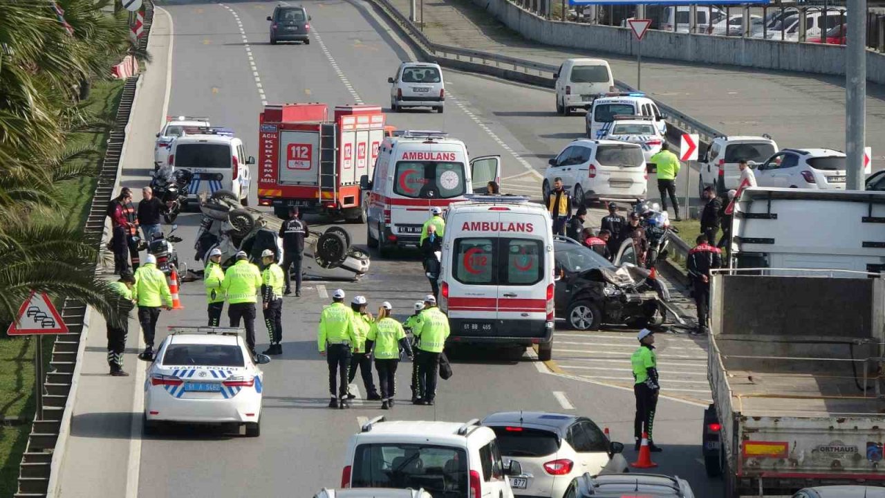 Trabzon’da sahil yolunda kaza: 1 ölü, 4 yaralı