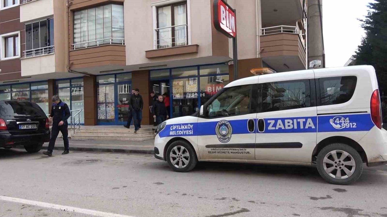 Yalova’da projeye aykırı duvar yıkılan binadaki BİM market mühürlendi