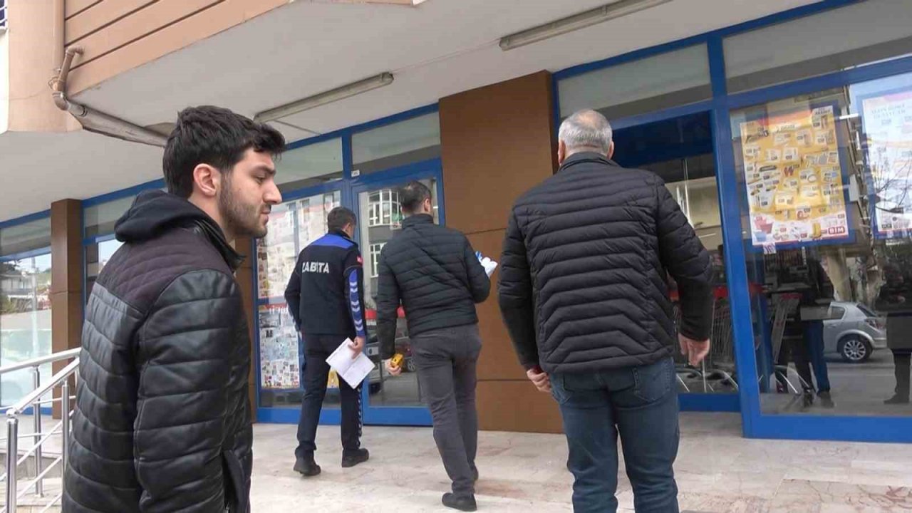 Yalova’da projeye aykırı duvar yıkılan binadaki BİM market mühürlendi
