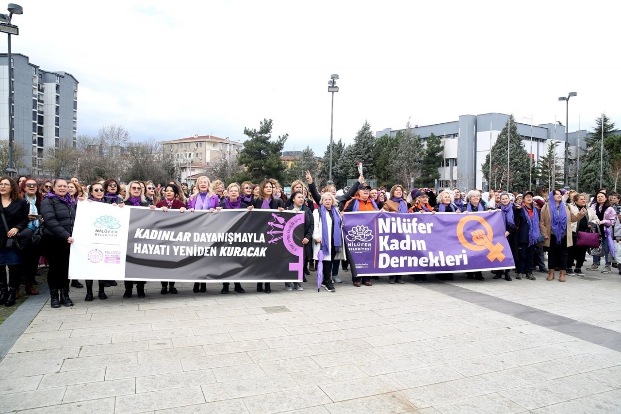 Nilüfer’de 8 Mart Dünya Kadınlar Günü’nde deprem bölgesine hijyen tırı
