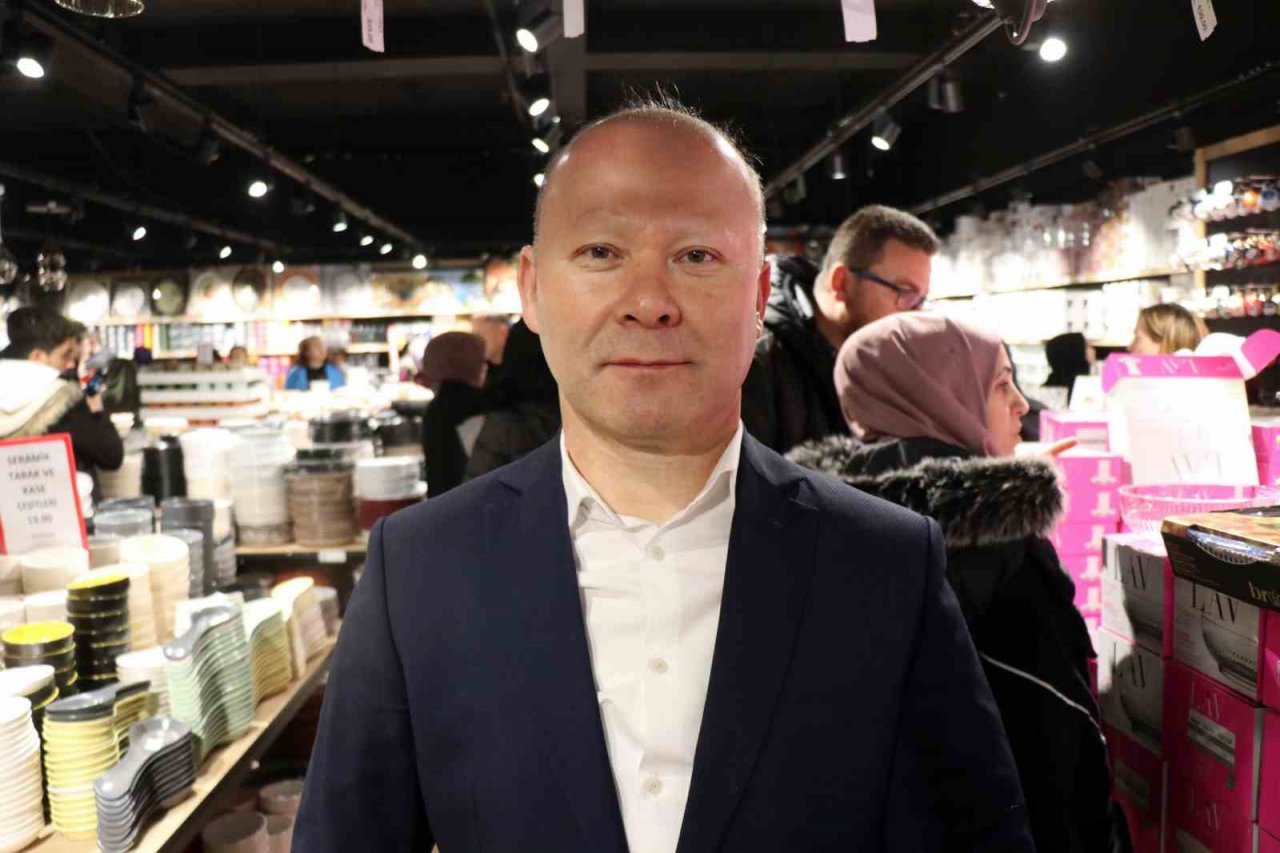 Fiyatı duyan buraya koştu: Kapıları zor tuttular