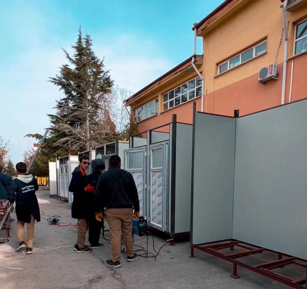 Vali Yiğitbaşı: “7 den 70’e milyonların tek yürek olduğu böyle bir dönemdeyiz”