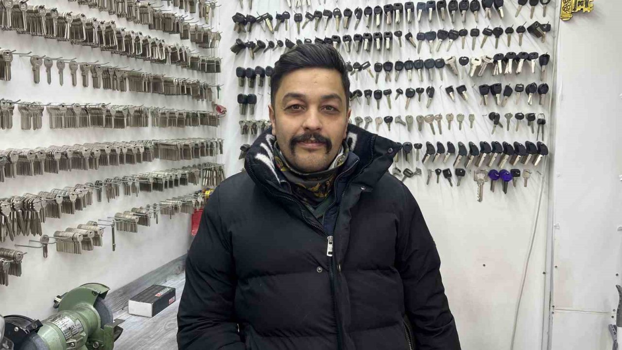 Değişken hava şartları apartman kapılarının açık kalmasına neden oluyor