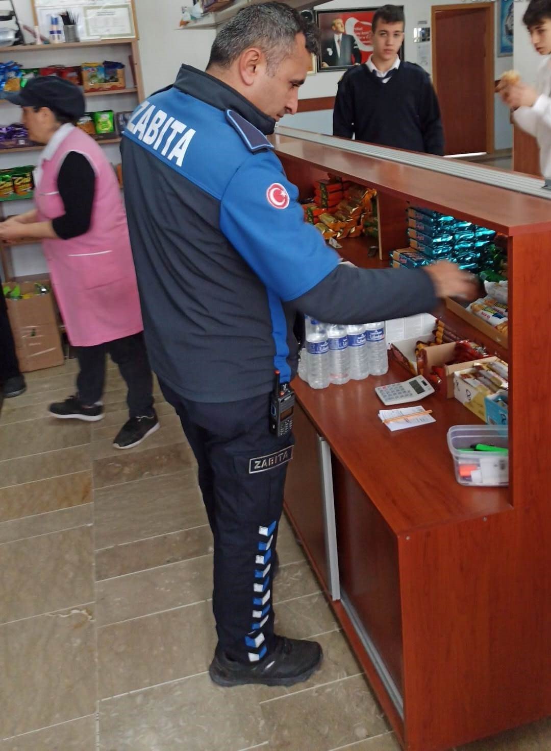 Altınova’da kantinlere denetim