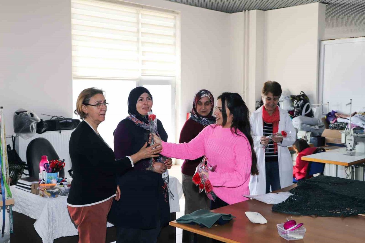 Köşk Belediyesi, kadınları unutmadı