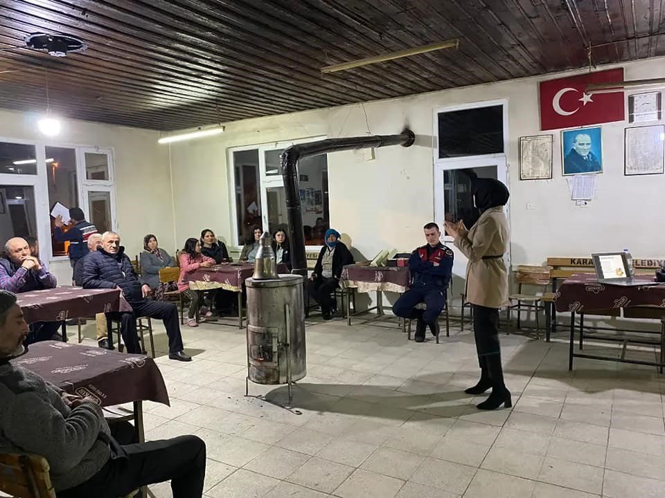 Karacasu’da vatandaşlar bilgilendirilmeye devam ediyor