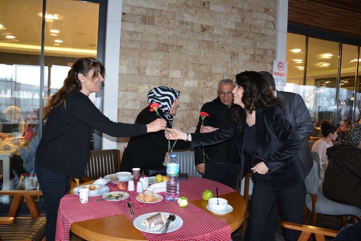 Kaymakam Odabaş’tan 8 Mart Dünya Kadınlar gününde anlamlı ziyaret