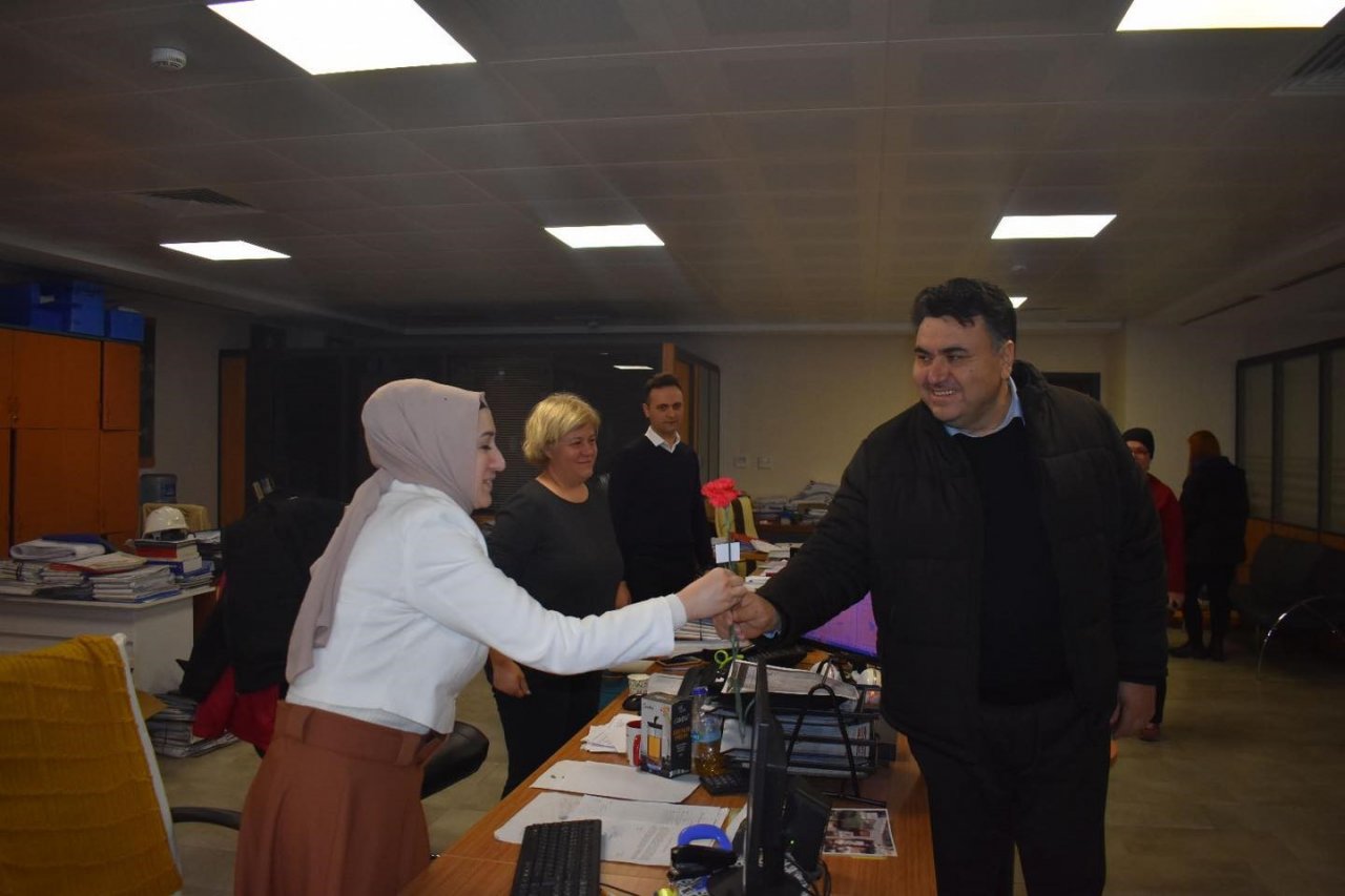Başkan Ersoy, personelin 8 Mart Dünya Kadınlar Günü’nün kutladı
