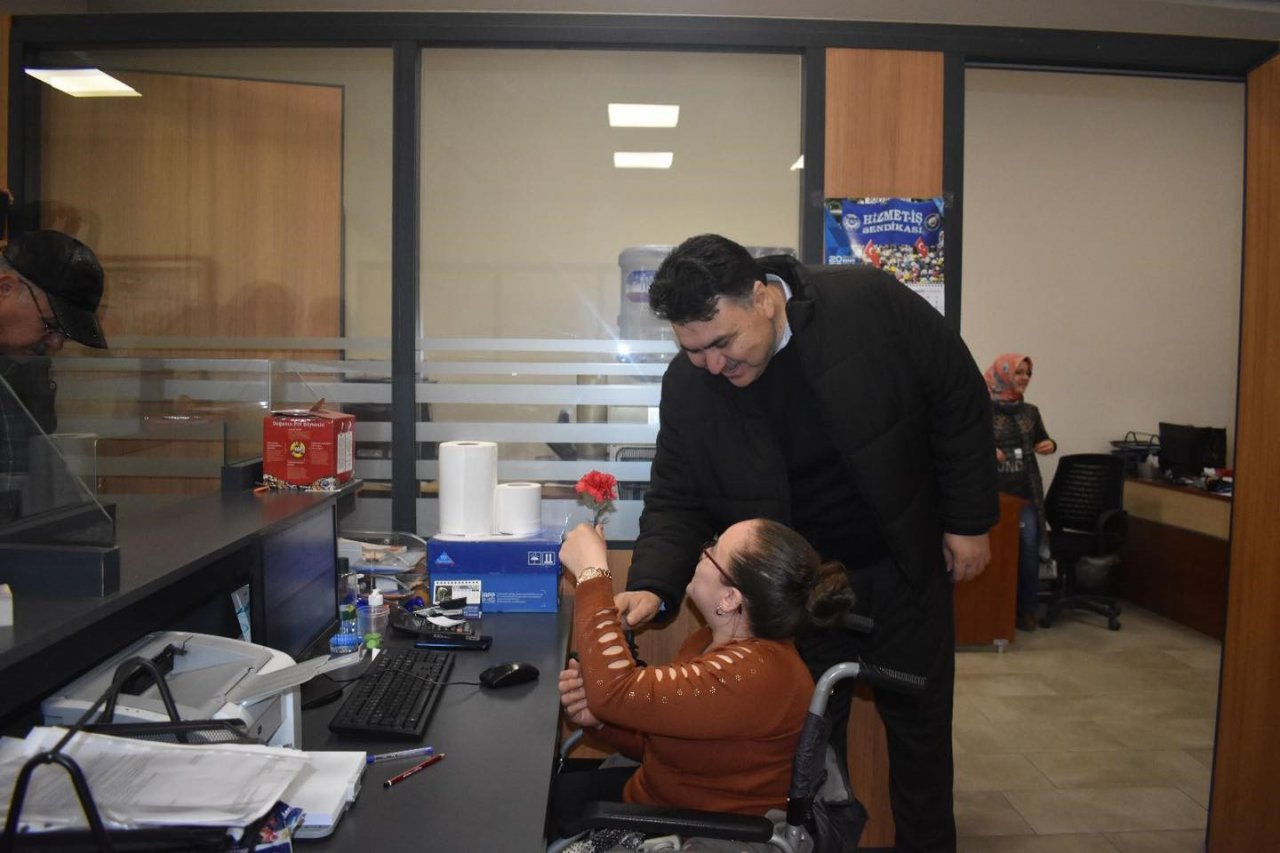 Başkan Ersoy, personelin 8 Mart Dünya Kadınlar Günü’nün kutladı