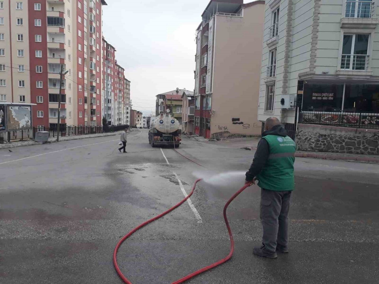 Canik’te cadde ve sokaklarda yoğun mesai