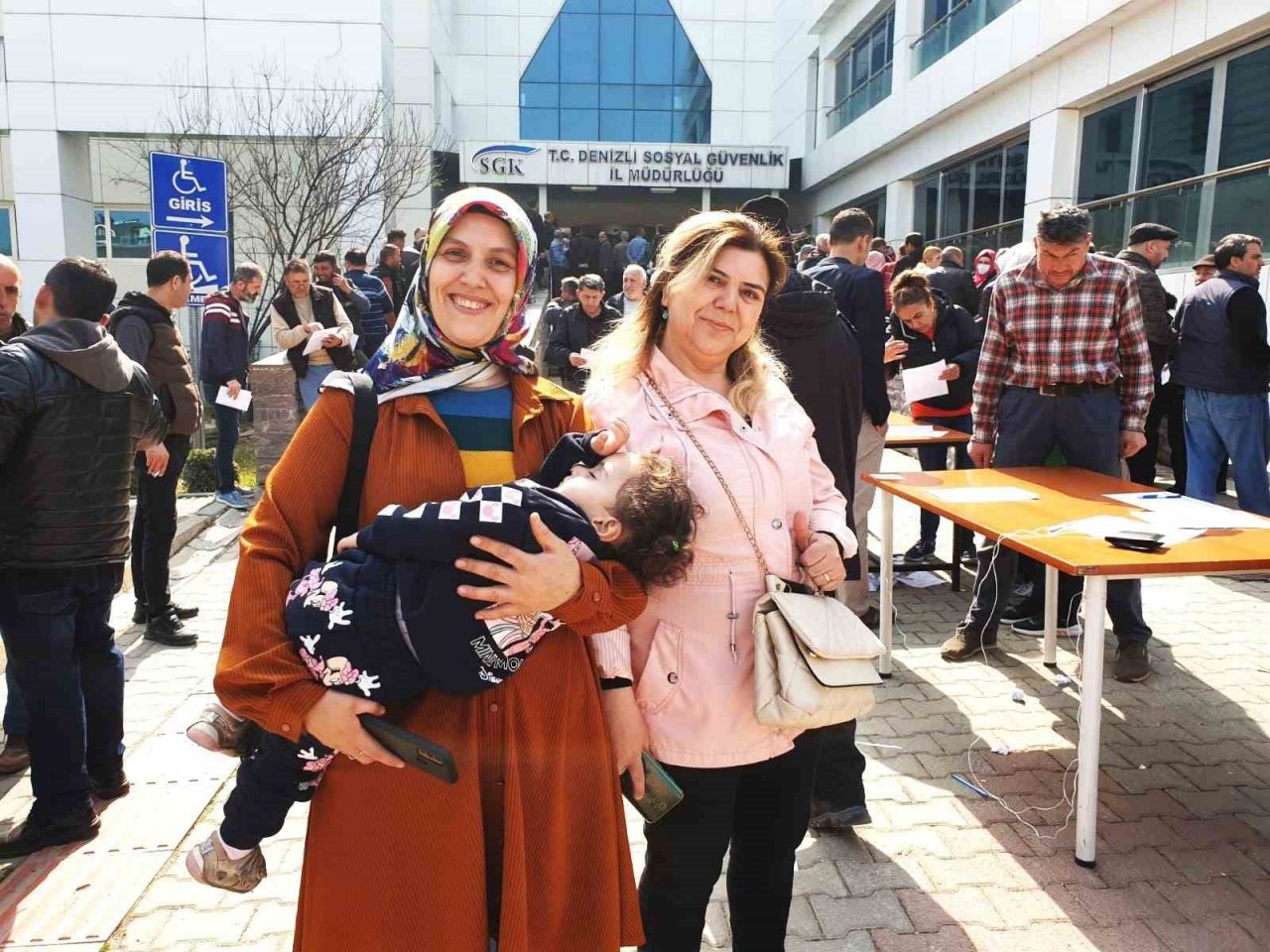 Denizli SGK’da EYT yoğunluğu sürüyor