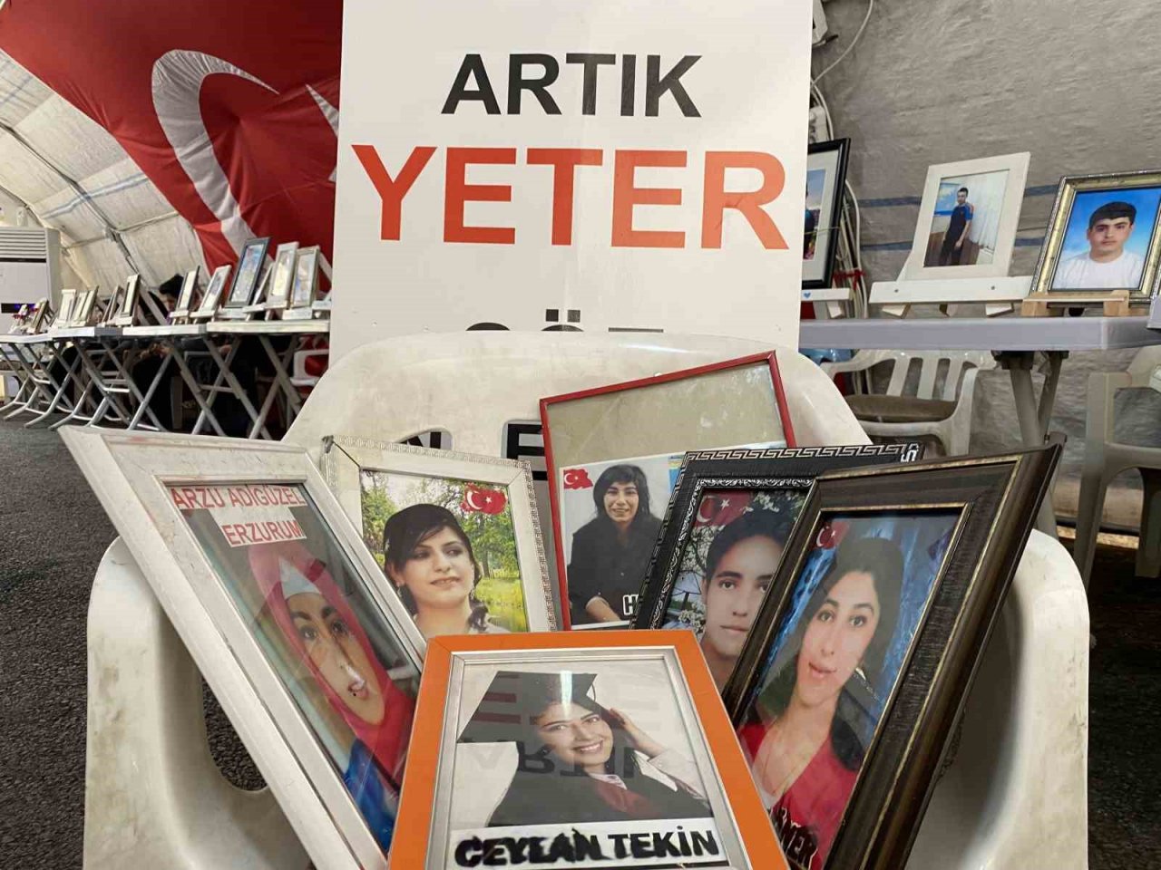 Yüreği yanık anneler 8 Mart Dünya Kadınlar Günü’nde de eylemlerine devam etti